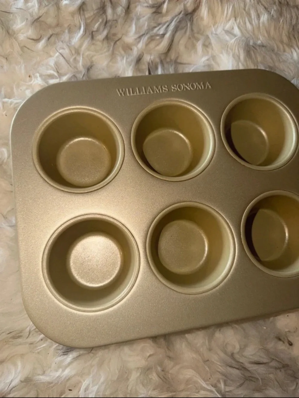 Williams Sonoma Goldtouch Pro Nonstick Muffin Pan tray 6-Well large cupcake muff